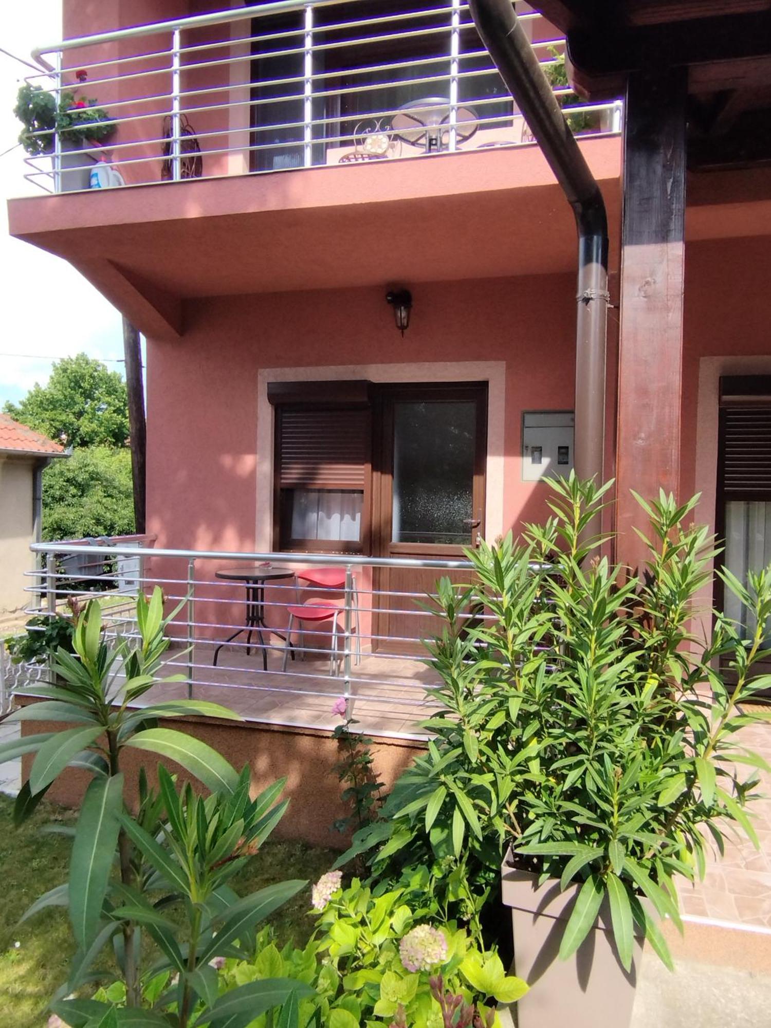 Apartment & Rooms Aleksandar Golubac Exterior photo